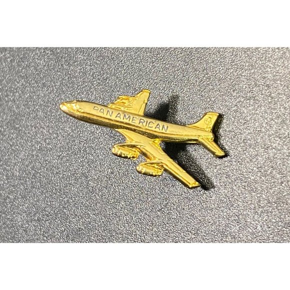 Vintage Pan American Gold Tone Jet Plane Lapel Pin Uniform - Picture 2 of 7